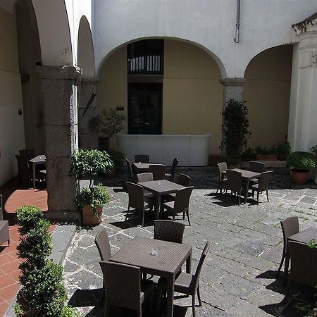 Ave Gratia Plena Hostel Salerno Buitenkant foto