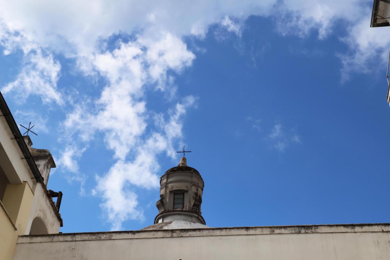 Ave Gratia Plena Hostel Salerno Buitenkant foto