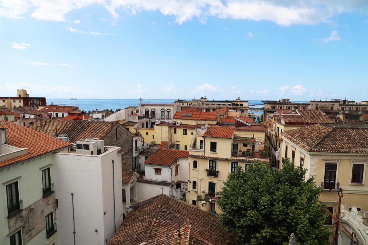 Ave Gratia Plena Hostel Salerno Buitenkant foto