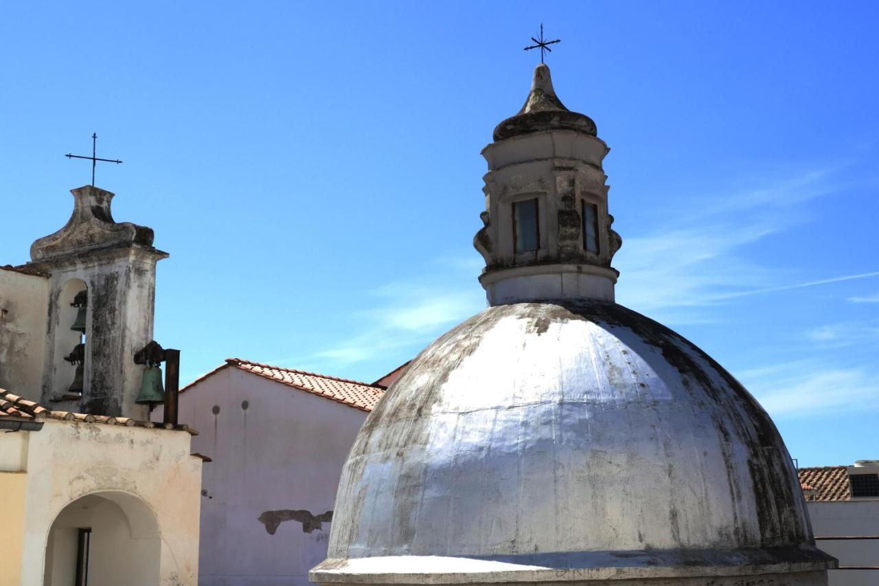 Ave Gratia Plena Hostel Salerno Buitenkant foto