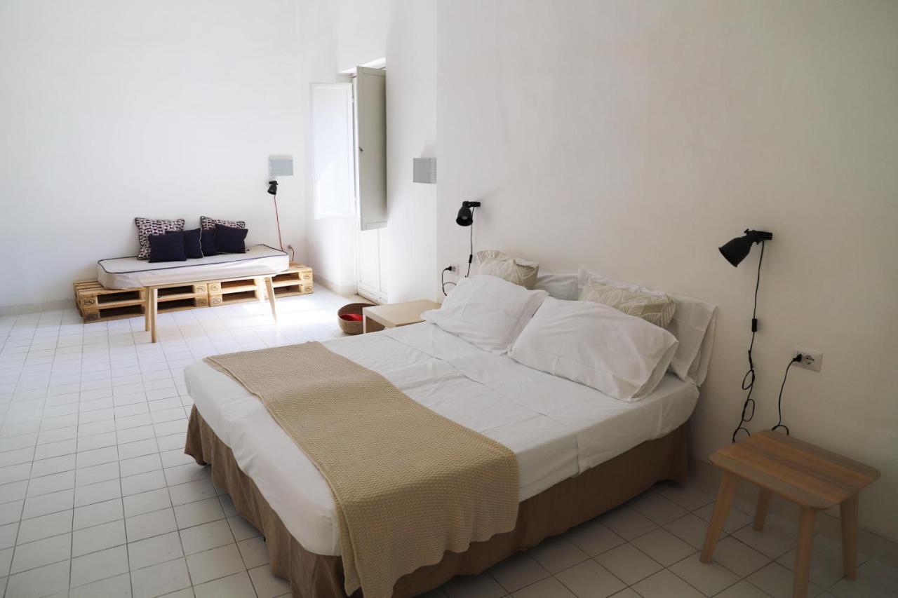 Ave Gratia Plena Hostel Salerno Buitenkant foto