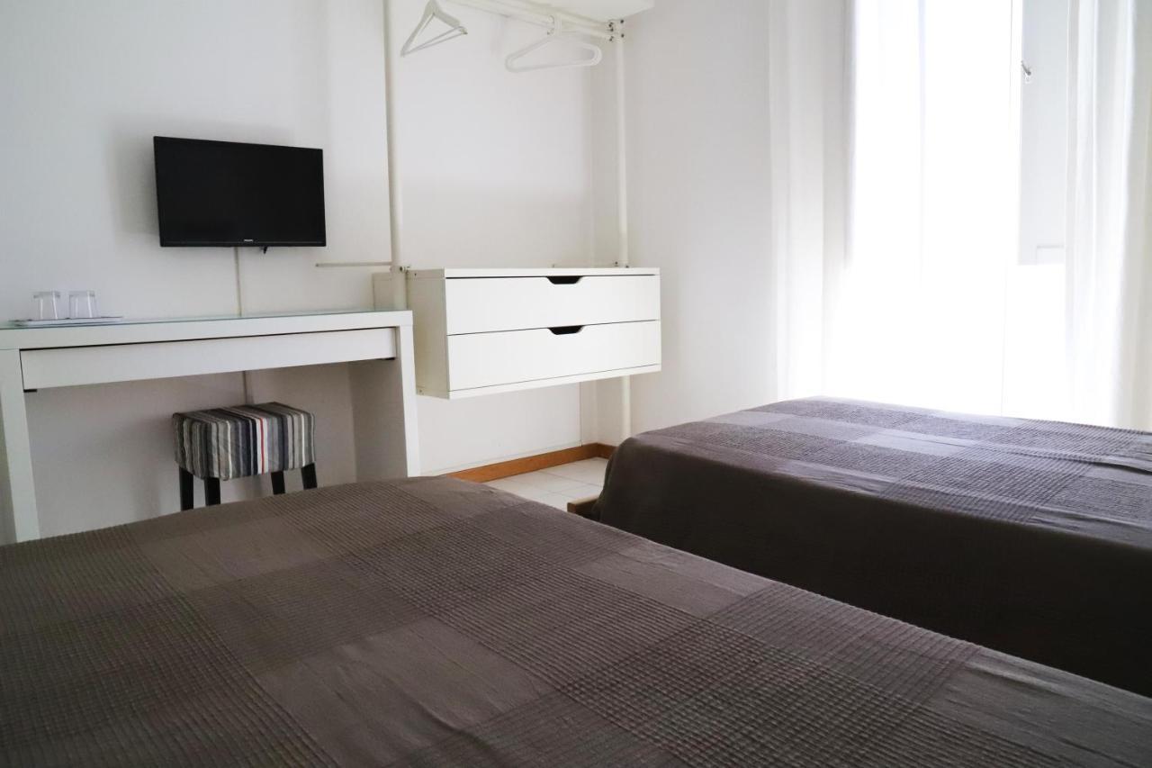 Ave Gratia Plena Hostel Salerno Buitenkant foto