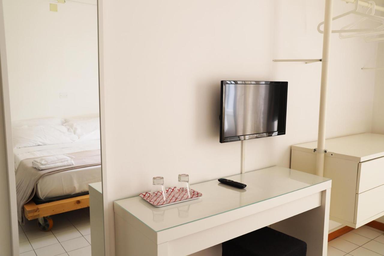 Ave Gratia Plena Hostel Salerno Buitenkant foto