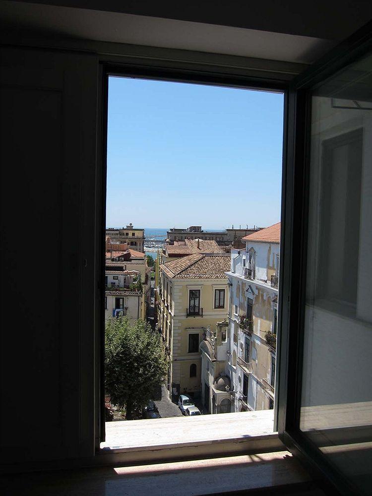 Ave Gratia Plena Hostel Salerno Buitenkant foto