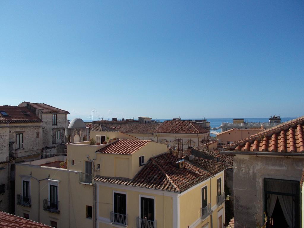 Ave Gratia Plena Hostel Salerno Buitenkant foto