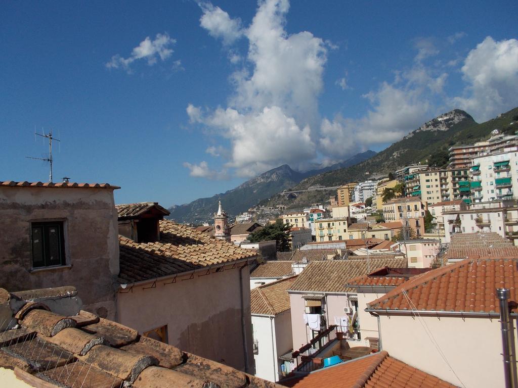 Ave Gratia Plena Hostel Salerno Buitenkant foto