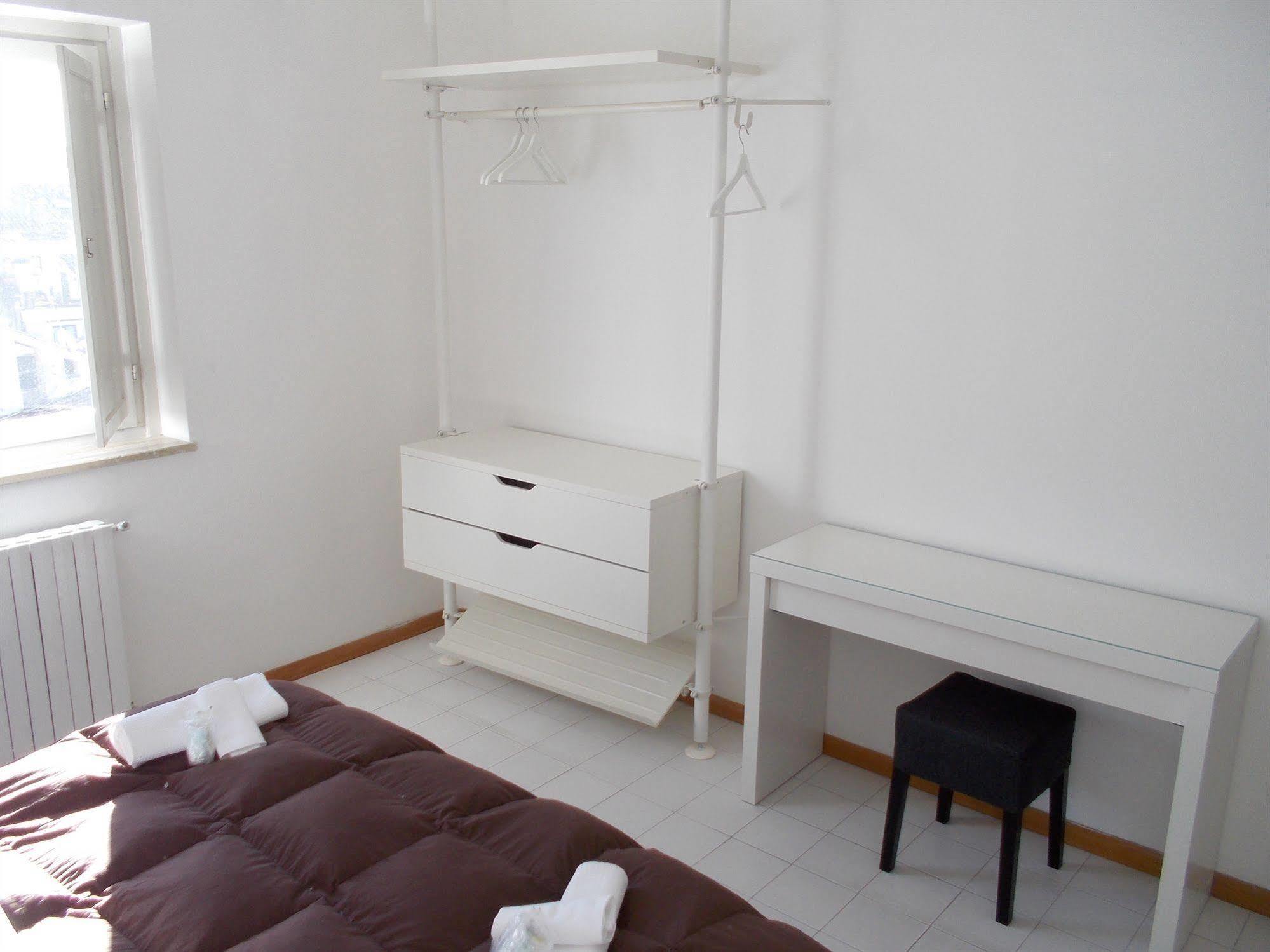 Ave Gratia Plena Hostel Salerno Buitenkant foto